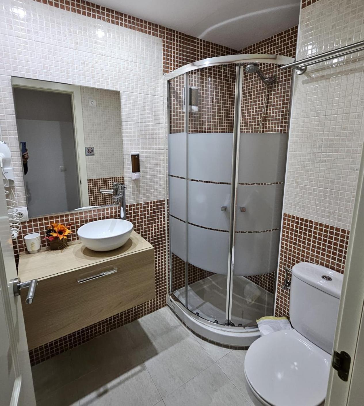 Apartamento Vilallonga Figueres  Exterior foto