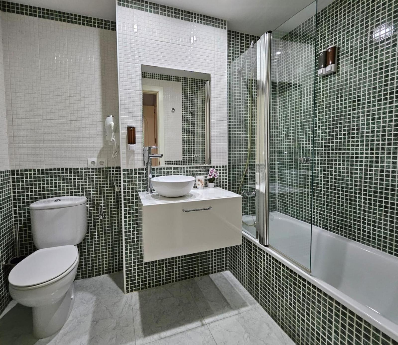 Apartamento Vilallonga Figueres  Exterior foto